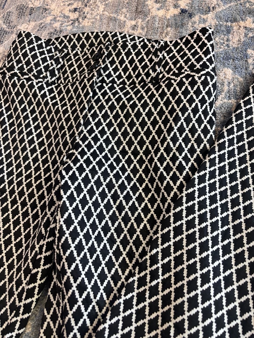 Soho Apparel Ltd. Pants Size 6 Black White Diamond Pattern Slim Trousers 4
