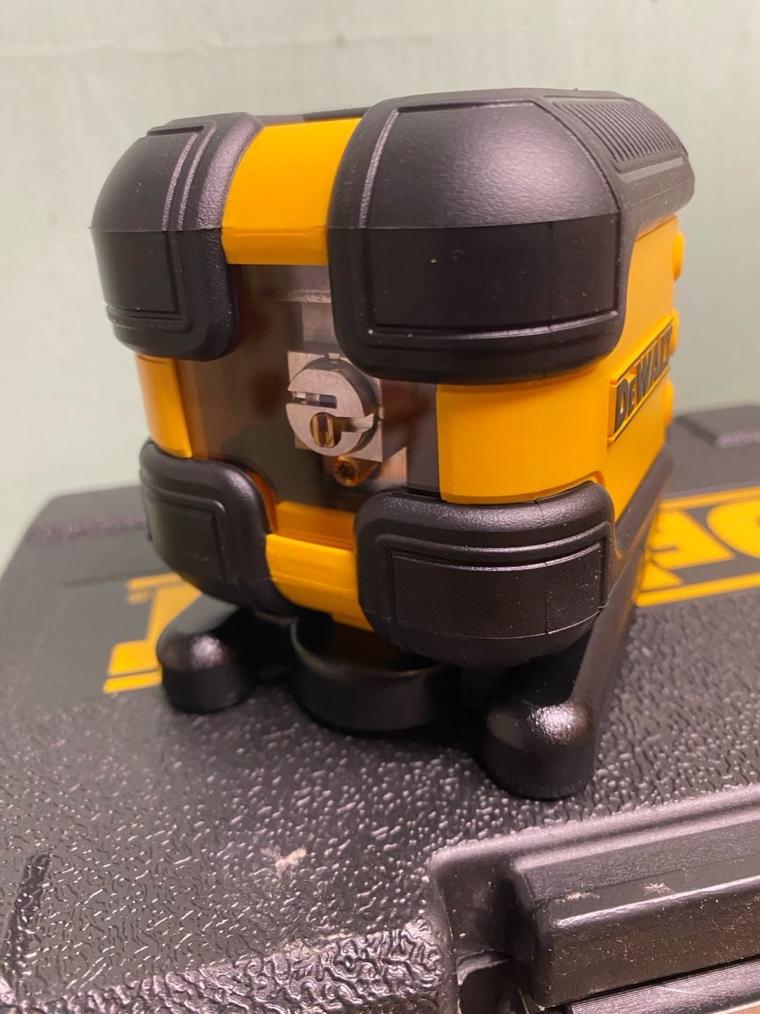 Dewalt Laser Level 8