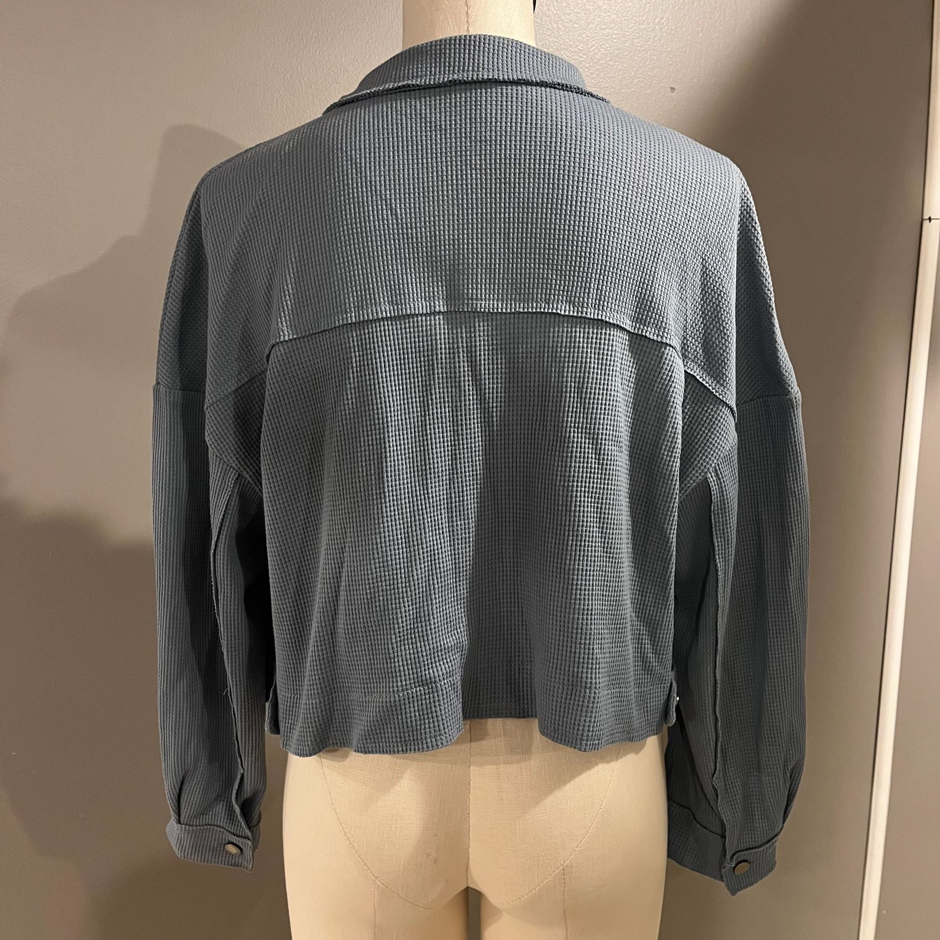 Unbranded Blue Waffle Knit Crop Button Up Jacket Shacket Size Medium 7