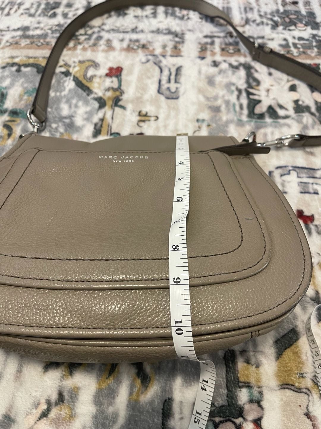 Marc Jacobs Empire City Crossbody Bag Taupe Leather 10