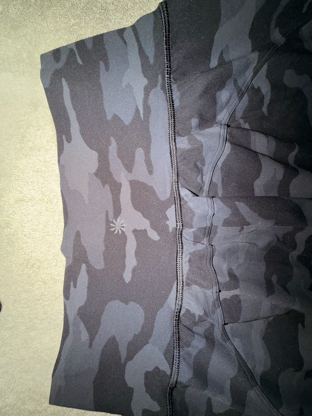 Athleta Salutation Jogger Gray Camo Joggers Small 9