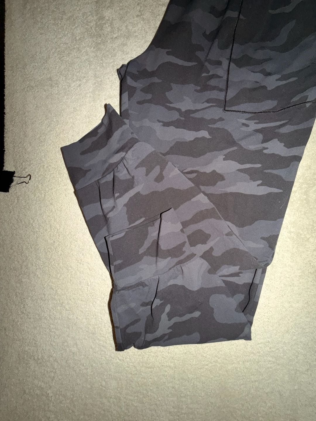 Athleta Salutation Jogger Gray Camo Joggers Small 12