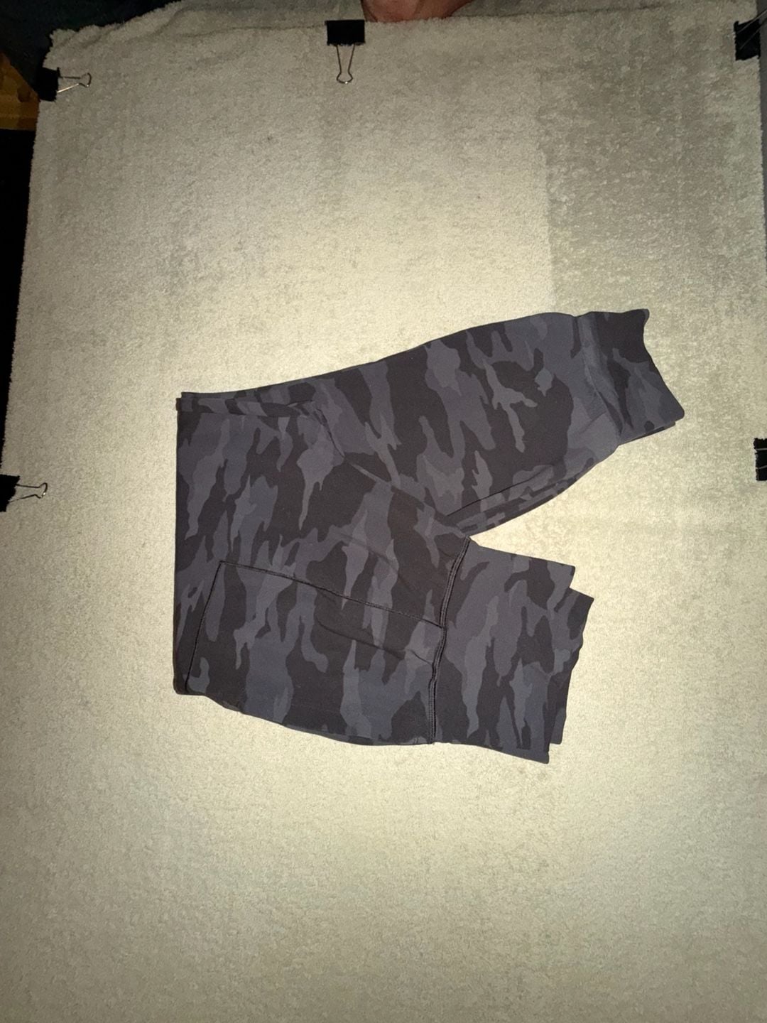 Athleta Salutation Jogger Gray Camo Joggers Small 13