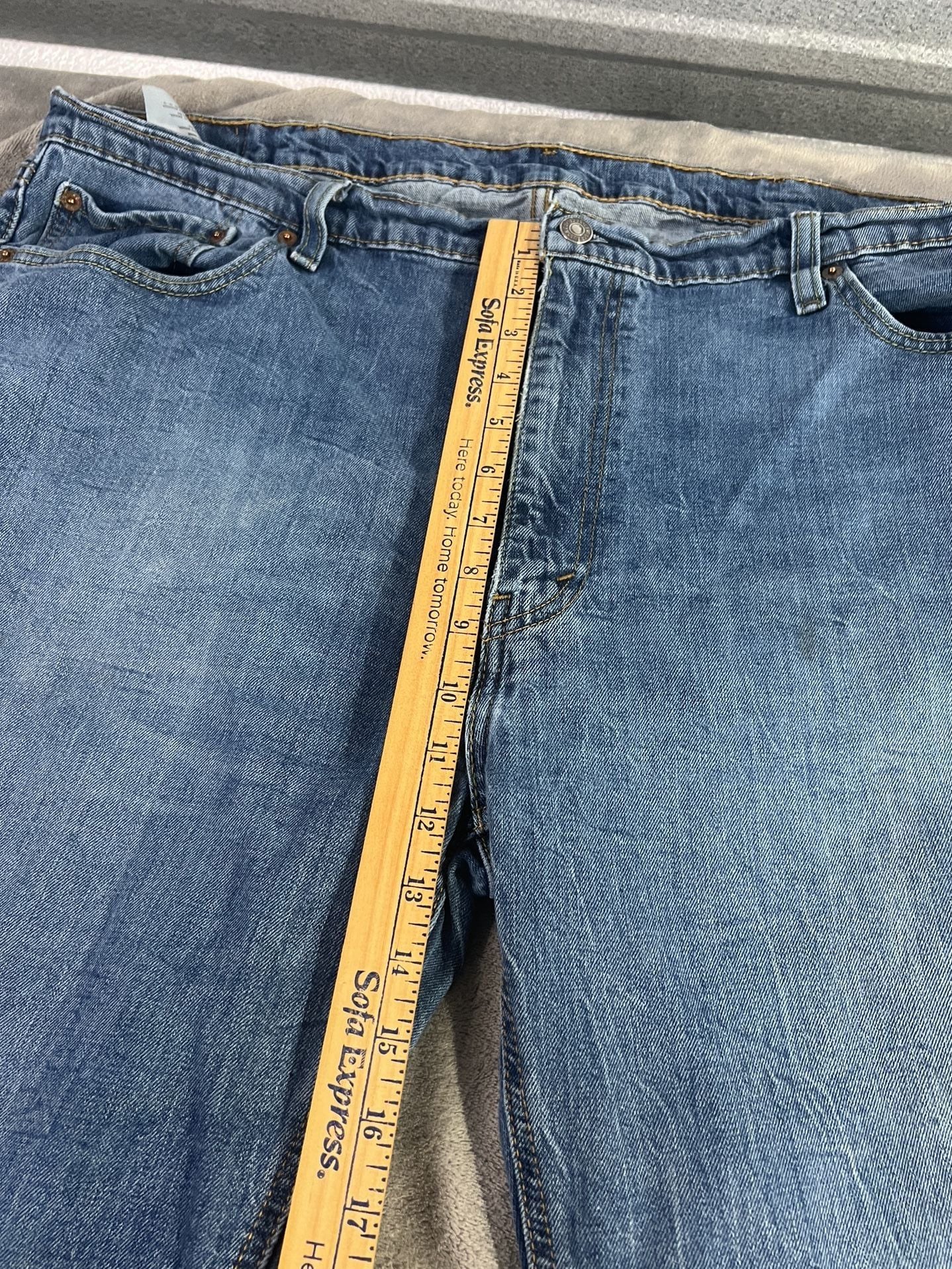 Levi's 541 Athletic Fit Jeans Size 42x32 Blue Denim 10