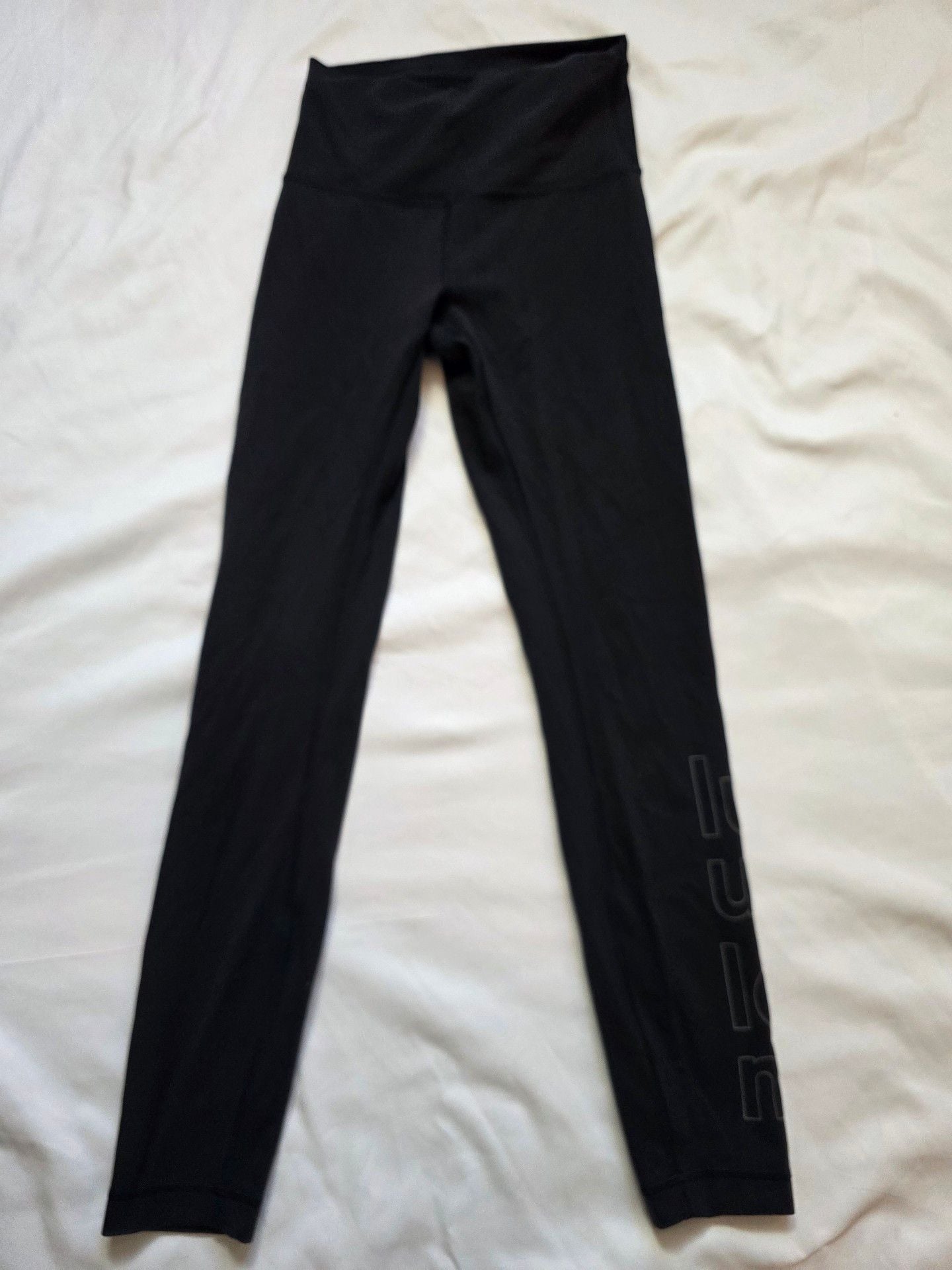 Lululemon Wunder Train size 4 Black High Rise Graphic Logo Leggings 2