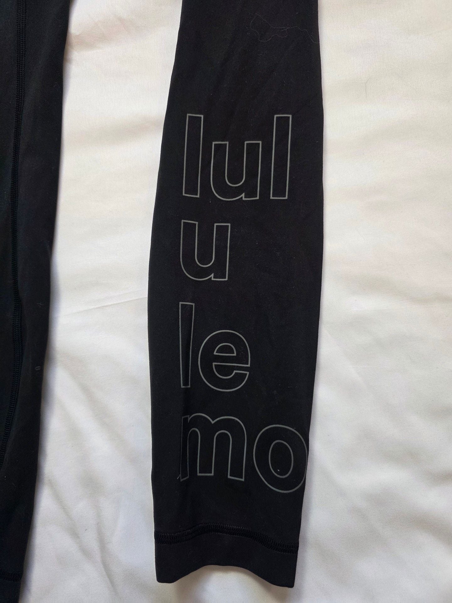 Lululemon Wunder Train size 4 Black High Rise Graphic Logo Leggings 3