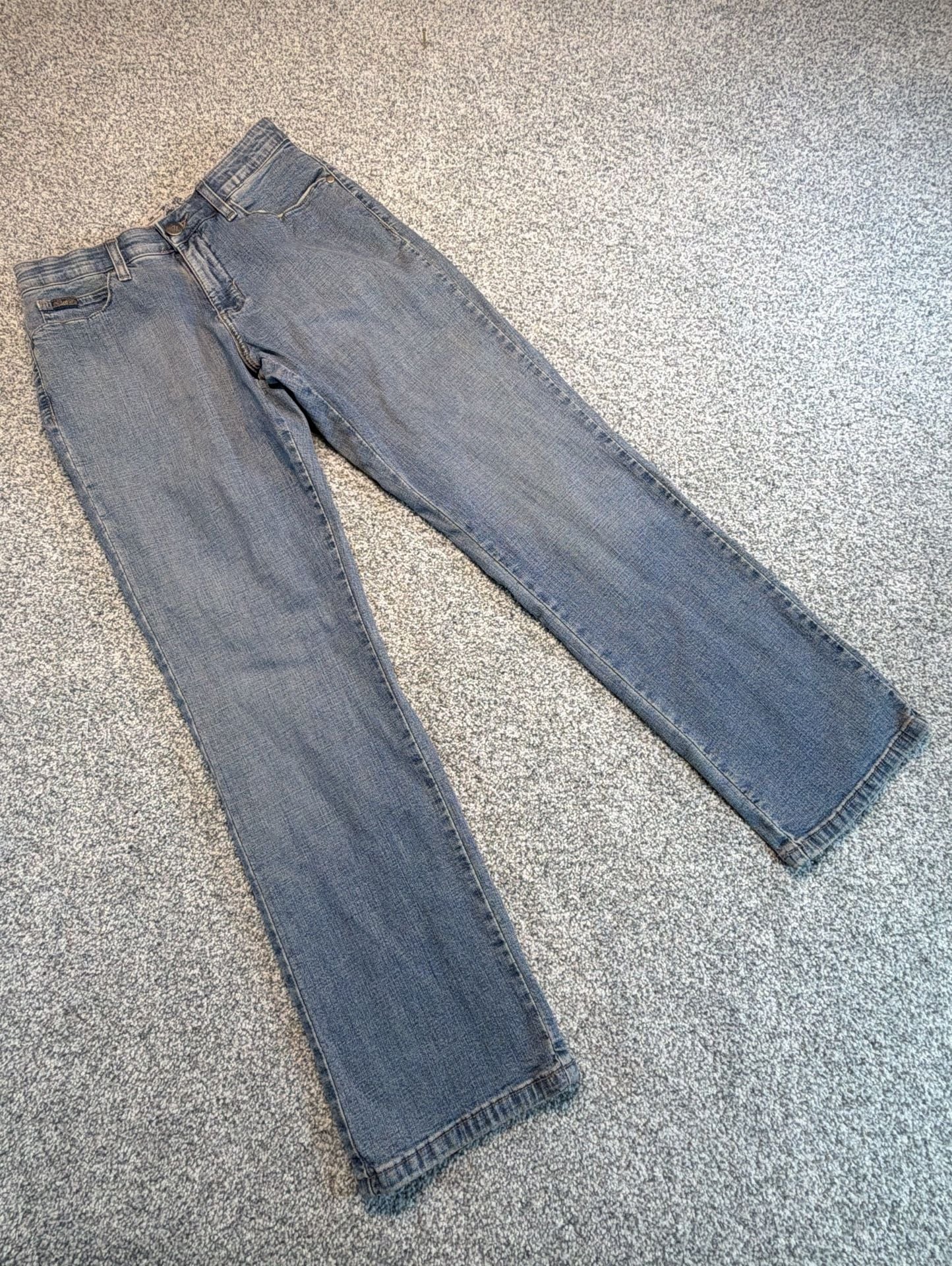 Lee Platinum classic comfort women’s 8P jeans Blue Denim Straight Leg 2