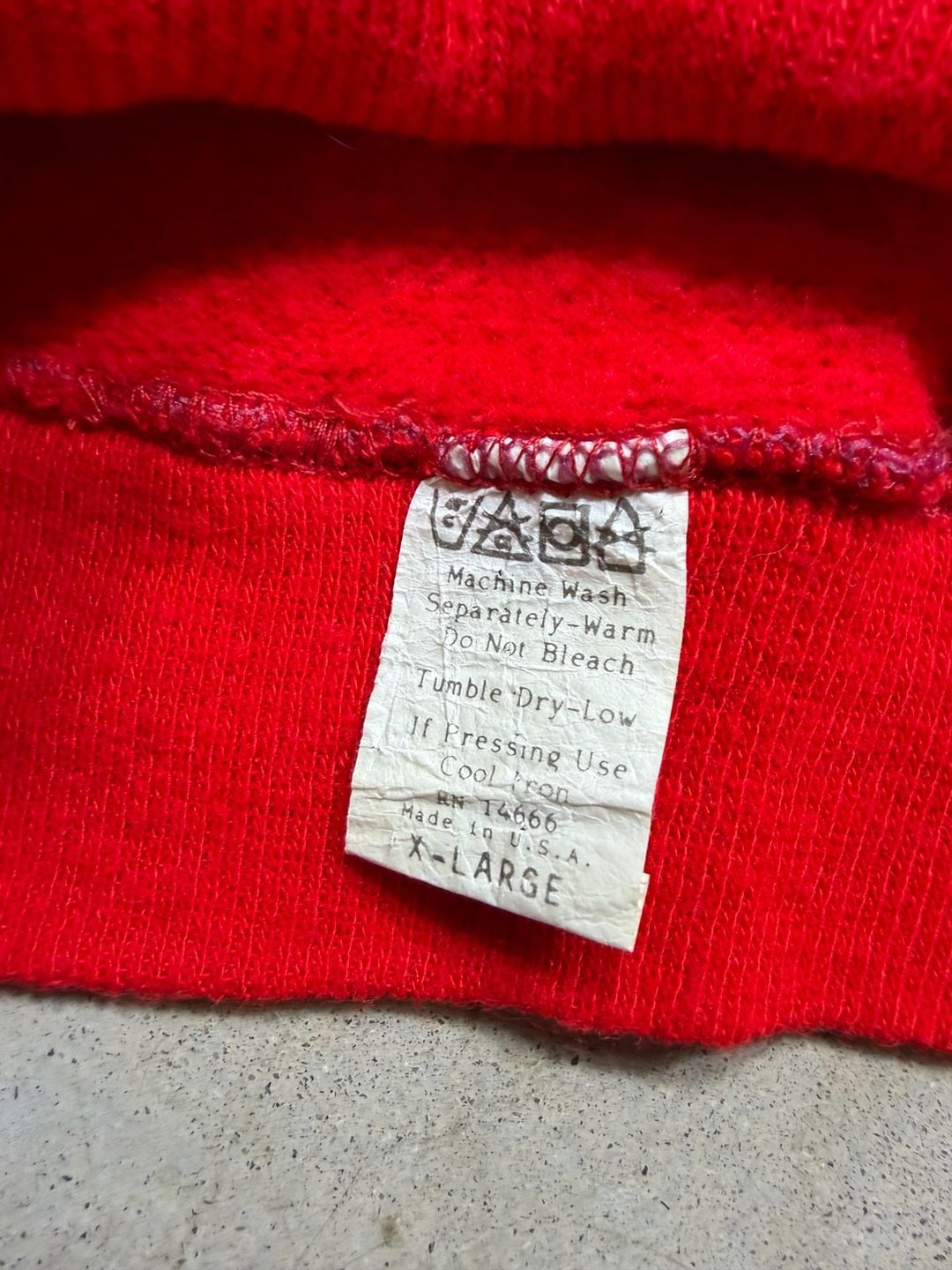 Vintage Creslan And Rayon V-Neck Sweater Size XL Red North 5