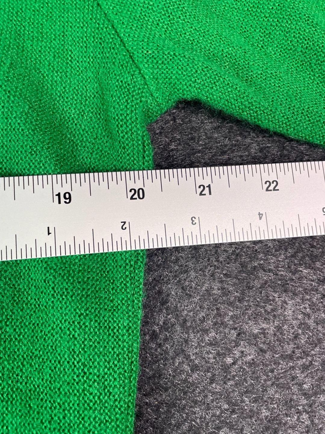 Izod Lacoste V-Neck Sweater Size L Green Vintage Acrylic Pullover 5