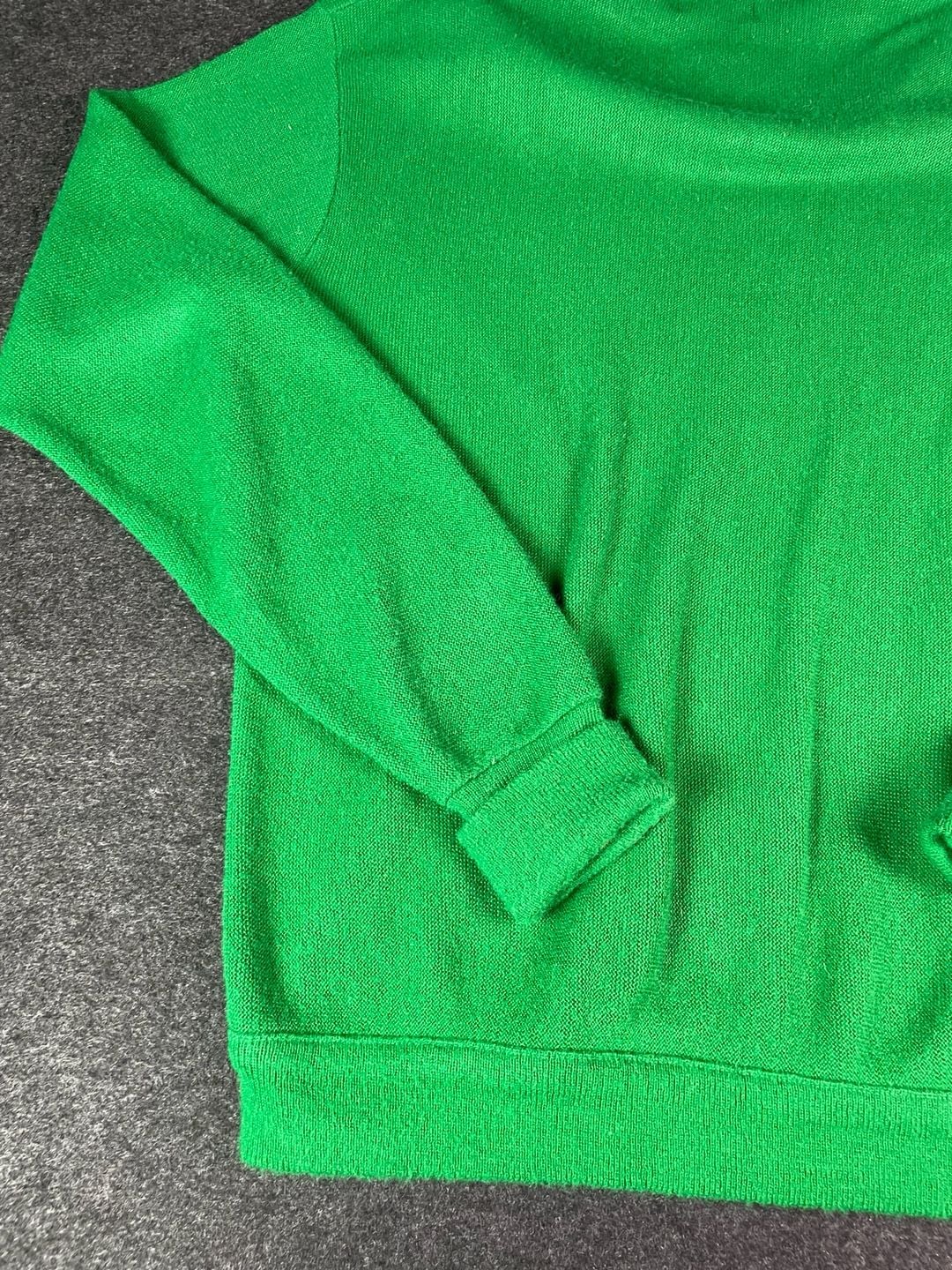 Izod Lacoste V-Neck Sweater Size L Green Vintage Acrylic Pullover 10