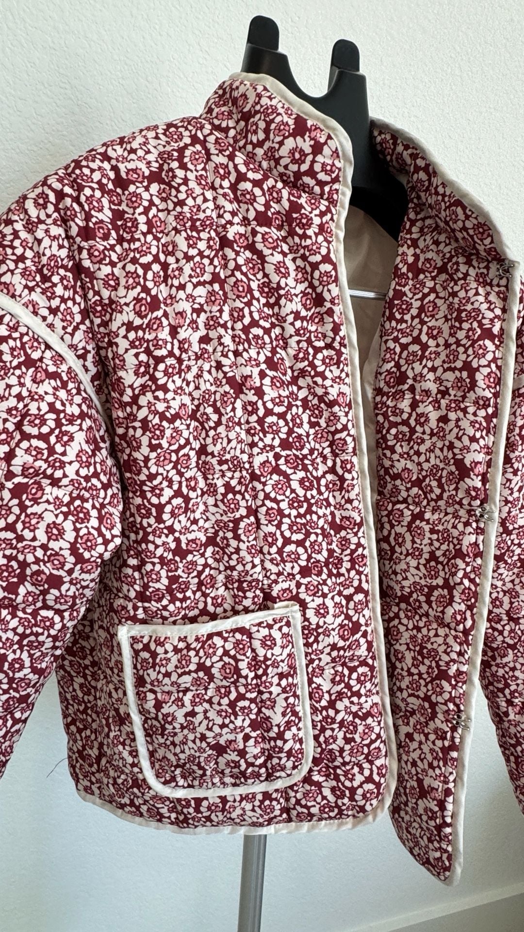 Tankaneo Floral Quilted Jacket Size M Red White Puffer Coat Pockets 6