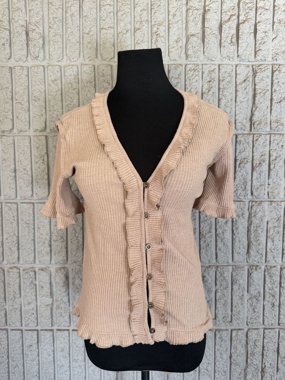 898 Pol YKT524 Cardigan Size L Tan Ribbed Ruffle 2