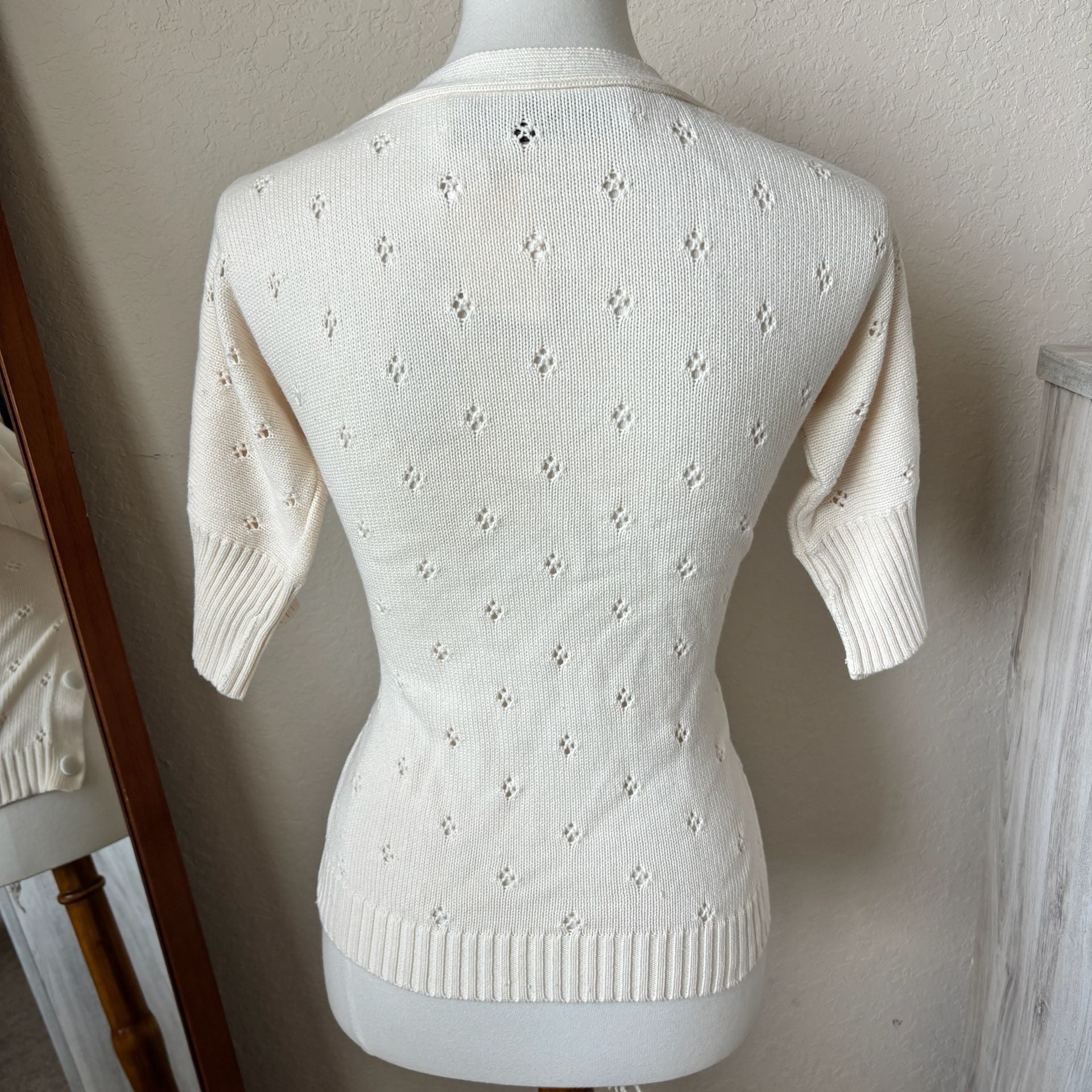 Lela Rose Cream Knit Short Sleeve Button Front Eyelet Convertible Sweater Top S 4