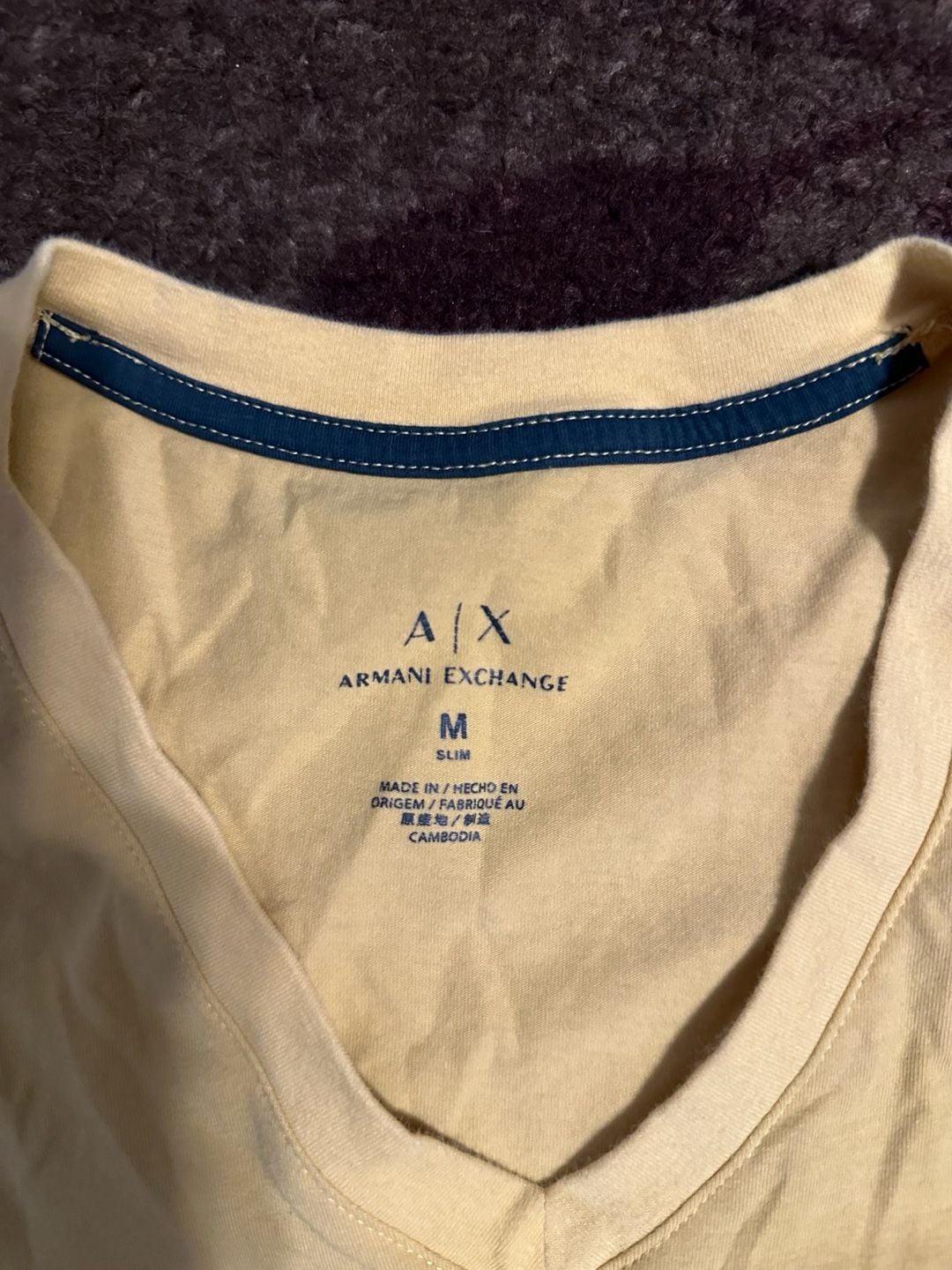 Armani Exchange Graphic V-Neck T-Shirt Size M Yellow Slim 3