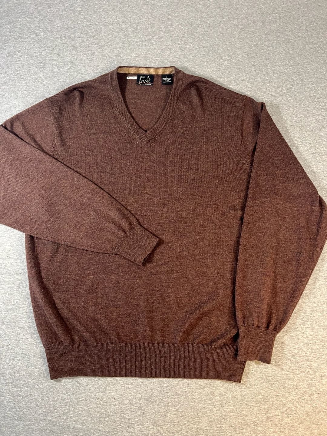 Jos A Bank Brown V-Neck Merino Wool Sweater Men’s Size L 2