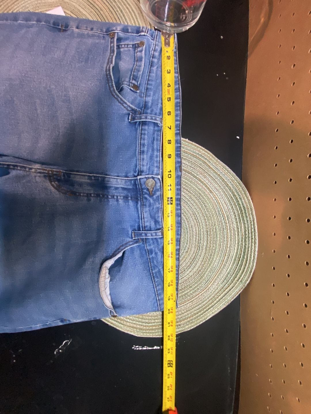 IZOD Men's Straight Fit Blue Wash Stretch Denim Jeans Size 40x29 7