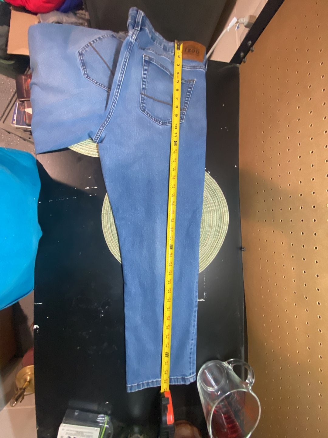 IZOD Men's Straight Fit Blue Wash Stretch Denim Jeans Size 40x29 9