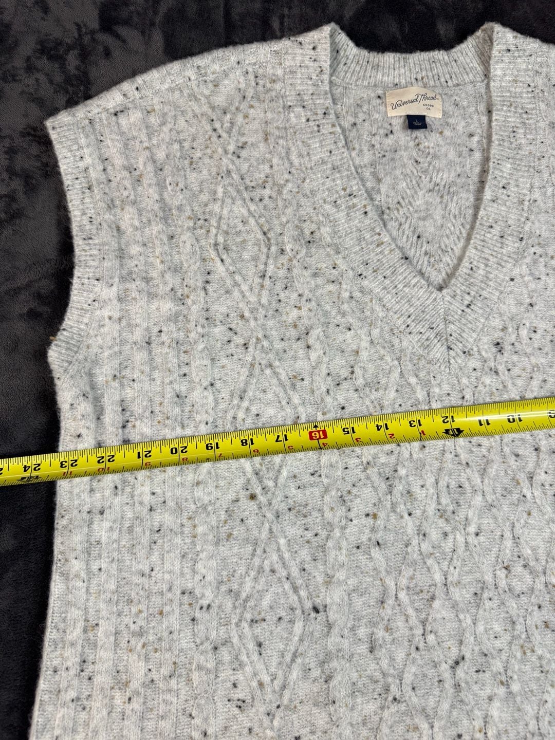 Women’s Universal Thread Sweater Vest Size L Gray Cable Knit V-Neck Marled#172 3