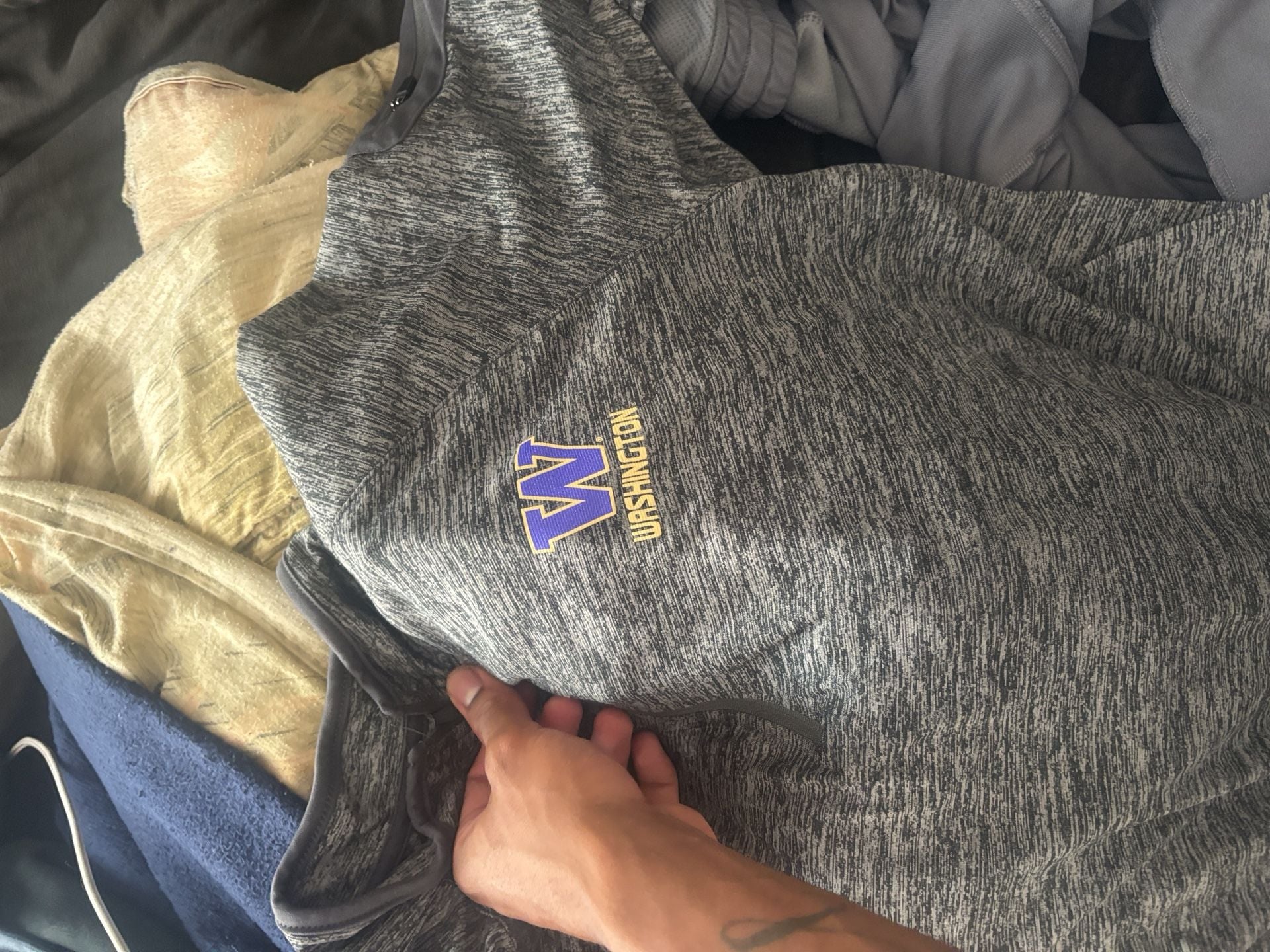 Colosseum Washington Huskies 1/4 Zip Pullover Size M Gray 2