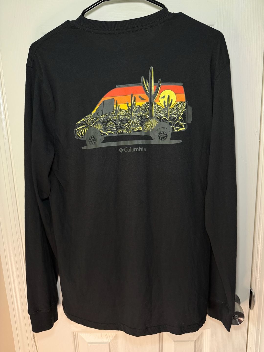 Columbia Van Life Graphic Black Long Sleeve Tee Mens  8