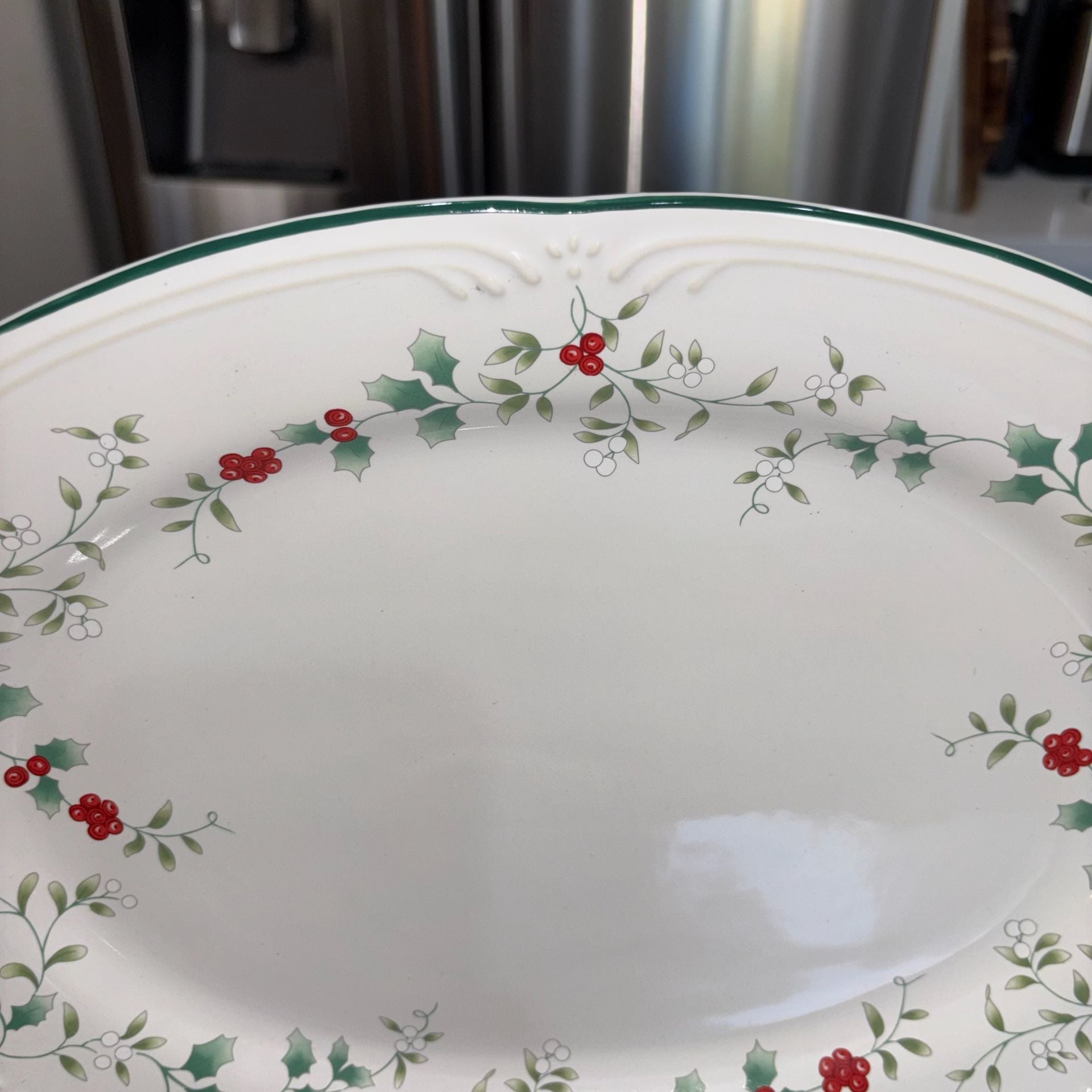 Pfaltzgraff Winterberry Oval Platter Serving Dish Christmas Holly 14” 3