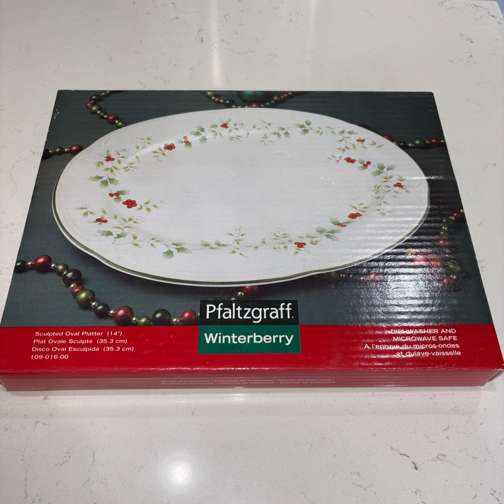 Pfaltzgraff Winterberry Oval Platter Serving Dish Christmas Holly 14” 8