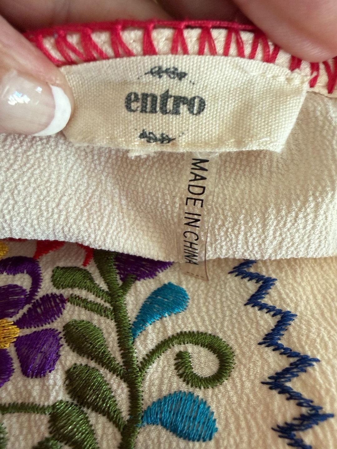 901 Entro Floral Embroidered Peasant Blouse 4