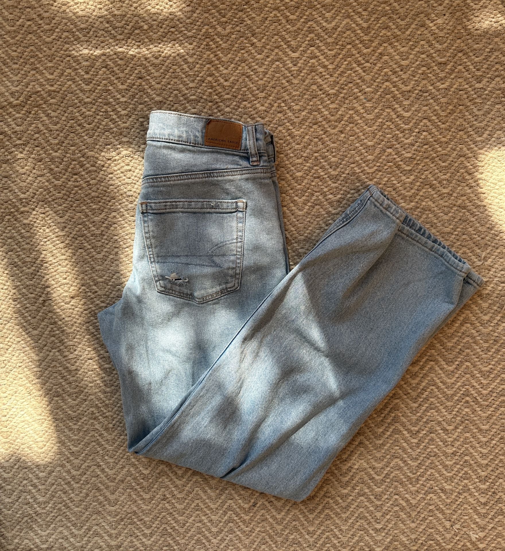 American Eagle Strigid Jeans Size 4 Long Ripped Light Wash Wide Leg 9