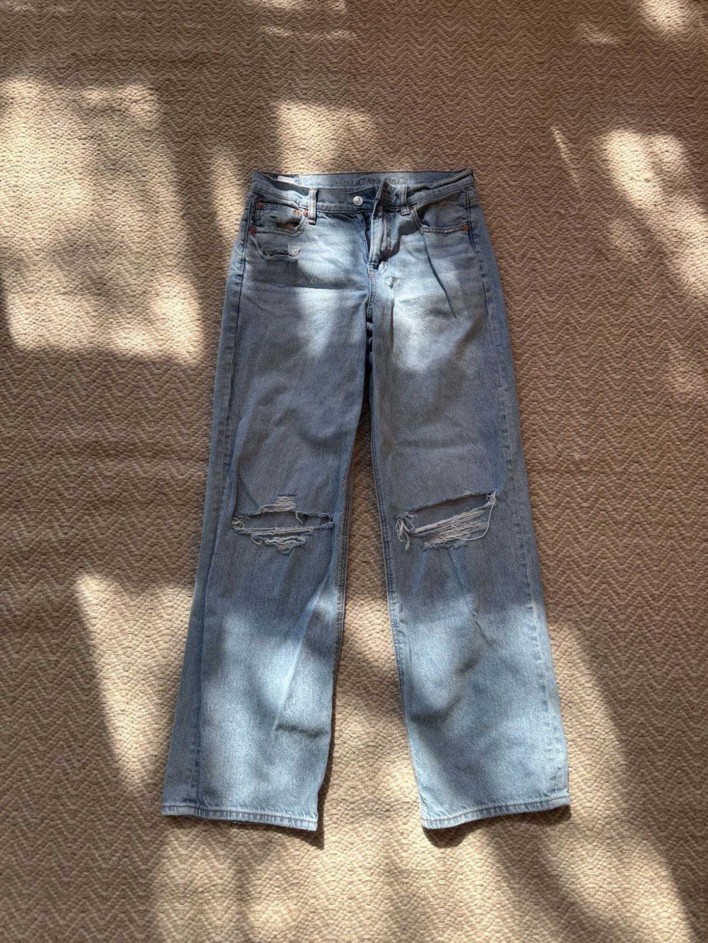 American Eagle Strigid Jeans Size 4 Long Ripped Light Wash Wide Leg 2