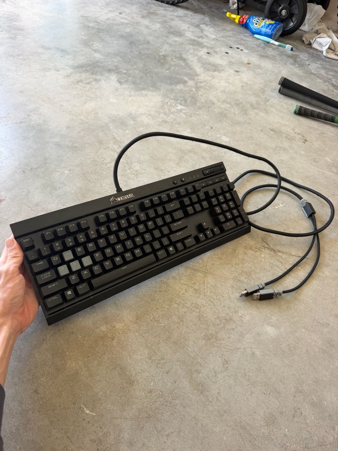 Corsair K70 Mechanical Gaming Keyboard Cherry MX Blue Switches 2