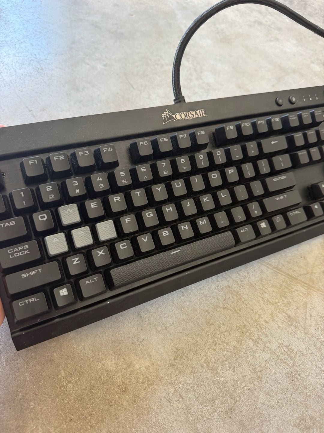 Corsair K70 Mechanical Gaming Keyboard Cherry MX Blue Switches 3