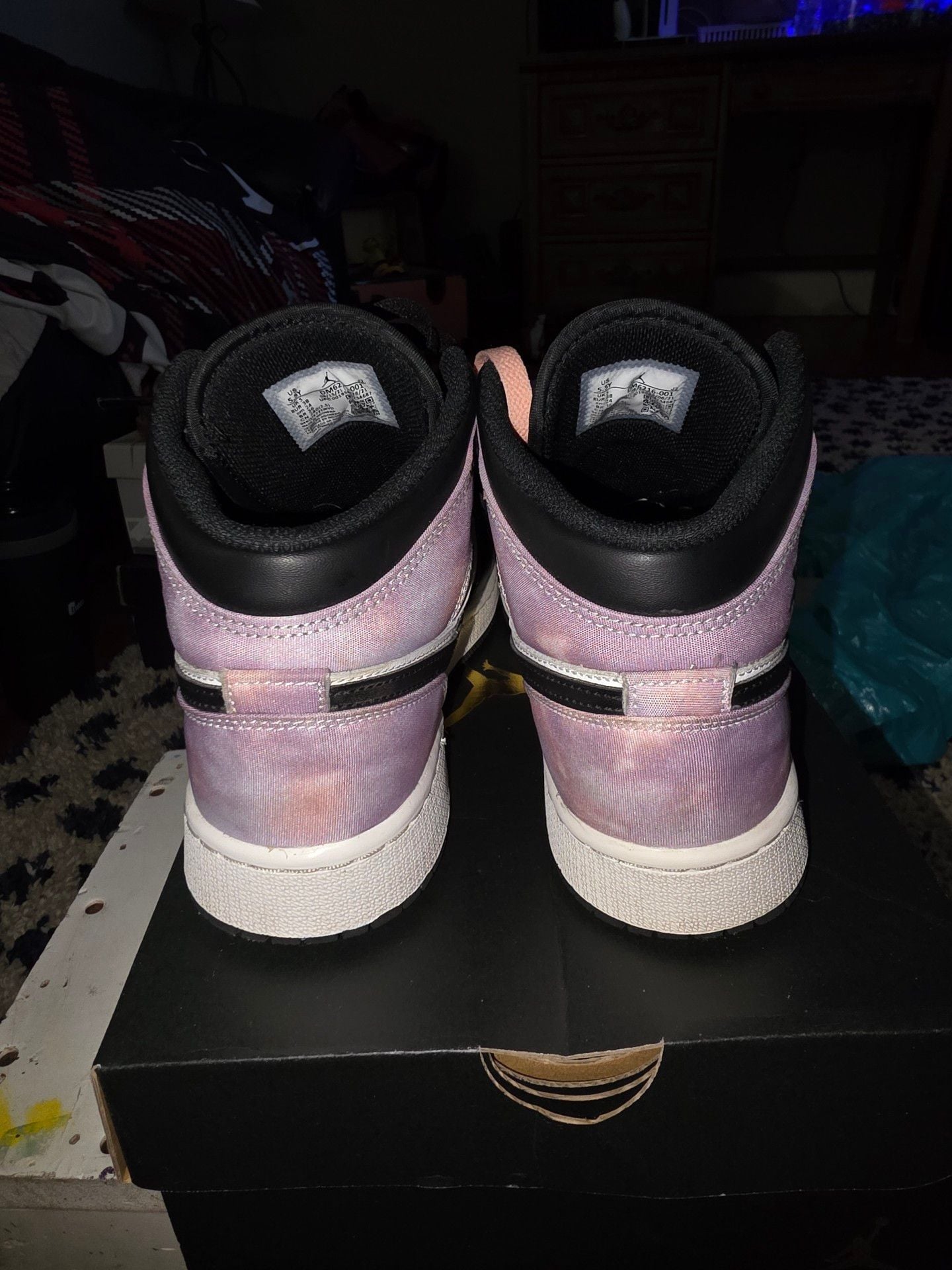 Air Jordan 1 Mid SE "Zen Master" (Bleached Coral/Amethyst Wave) 5