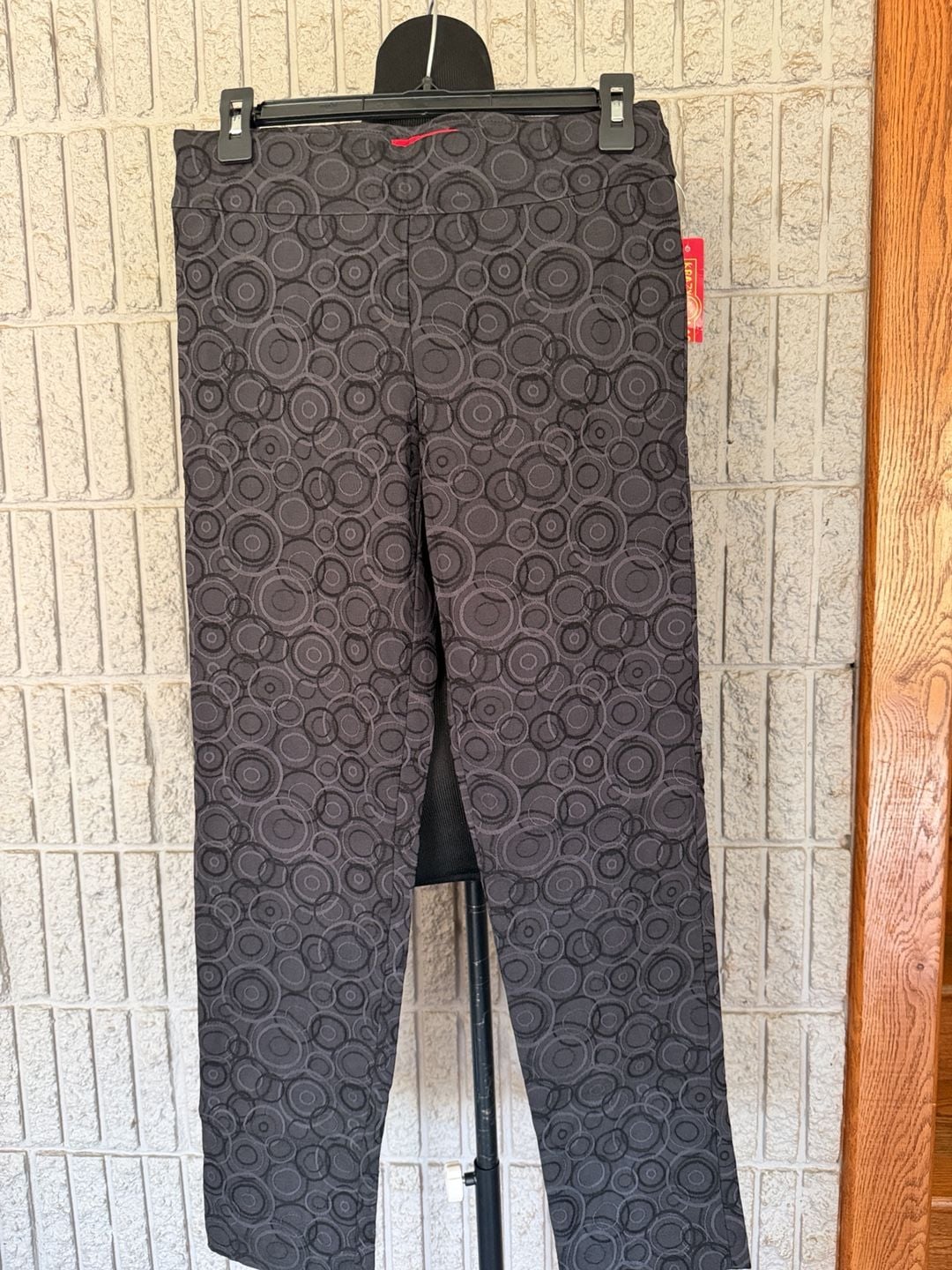 902 Krazy Larry Pull On Pants Size 6 Black Geometric 2