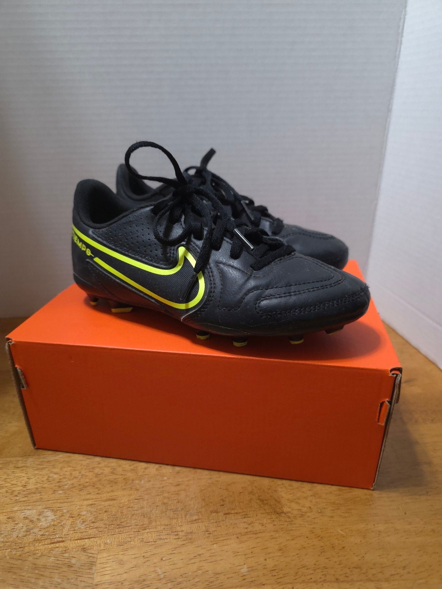 Nike Tiempo Legend 9 Club Soccer Cleats Black Yellow 4