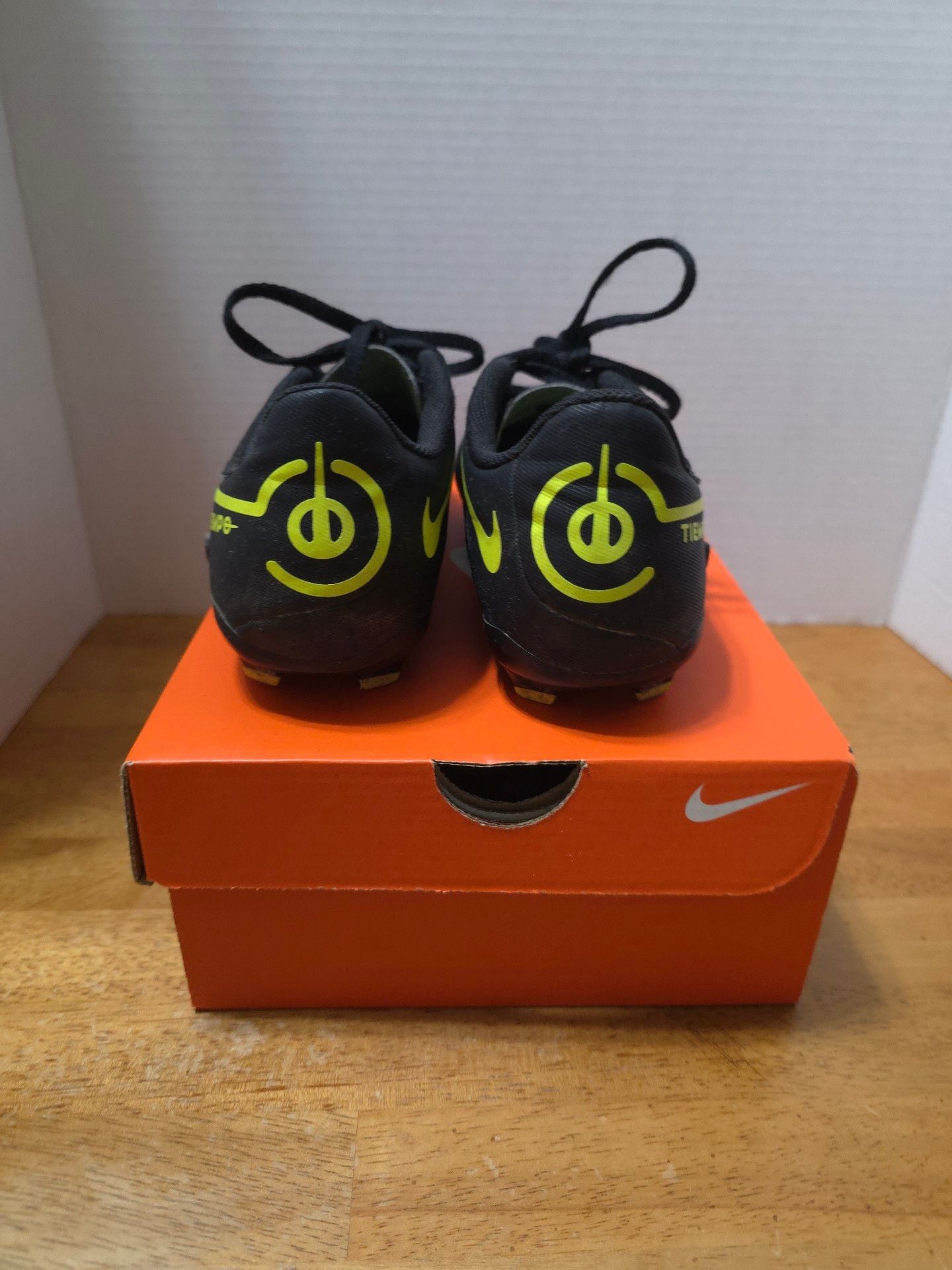 Nike Tiempo Legend 9 Club Soccer Cleats Black Yellow 5