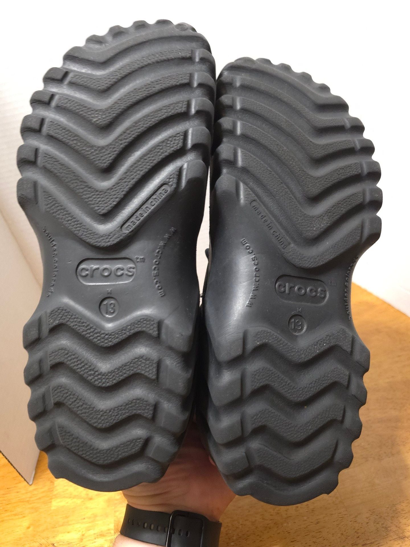 Crocs Axle Low Black Leather Shoes 8