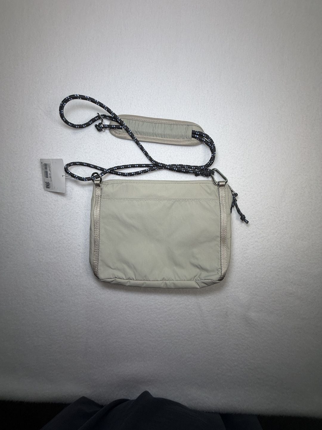 Lululemon Sage Green Crossbody Bag Casual Sporty Utility Athleisure Shoulder Bag 7