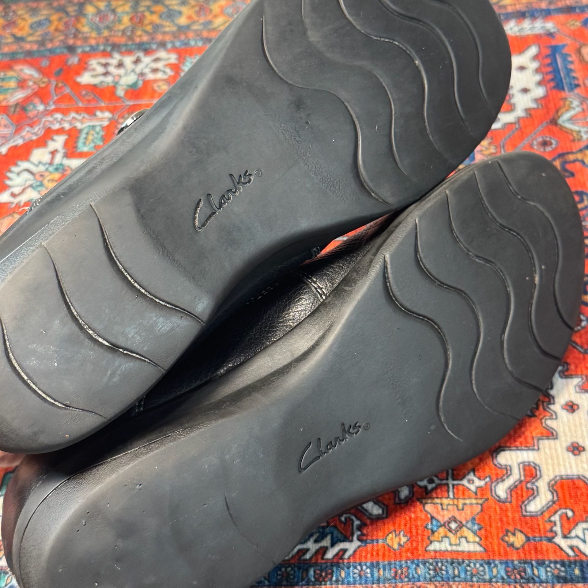 Clarks Ashland Lane Q Size 8W Black Leather Slip-On Shoes 7