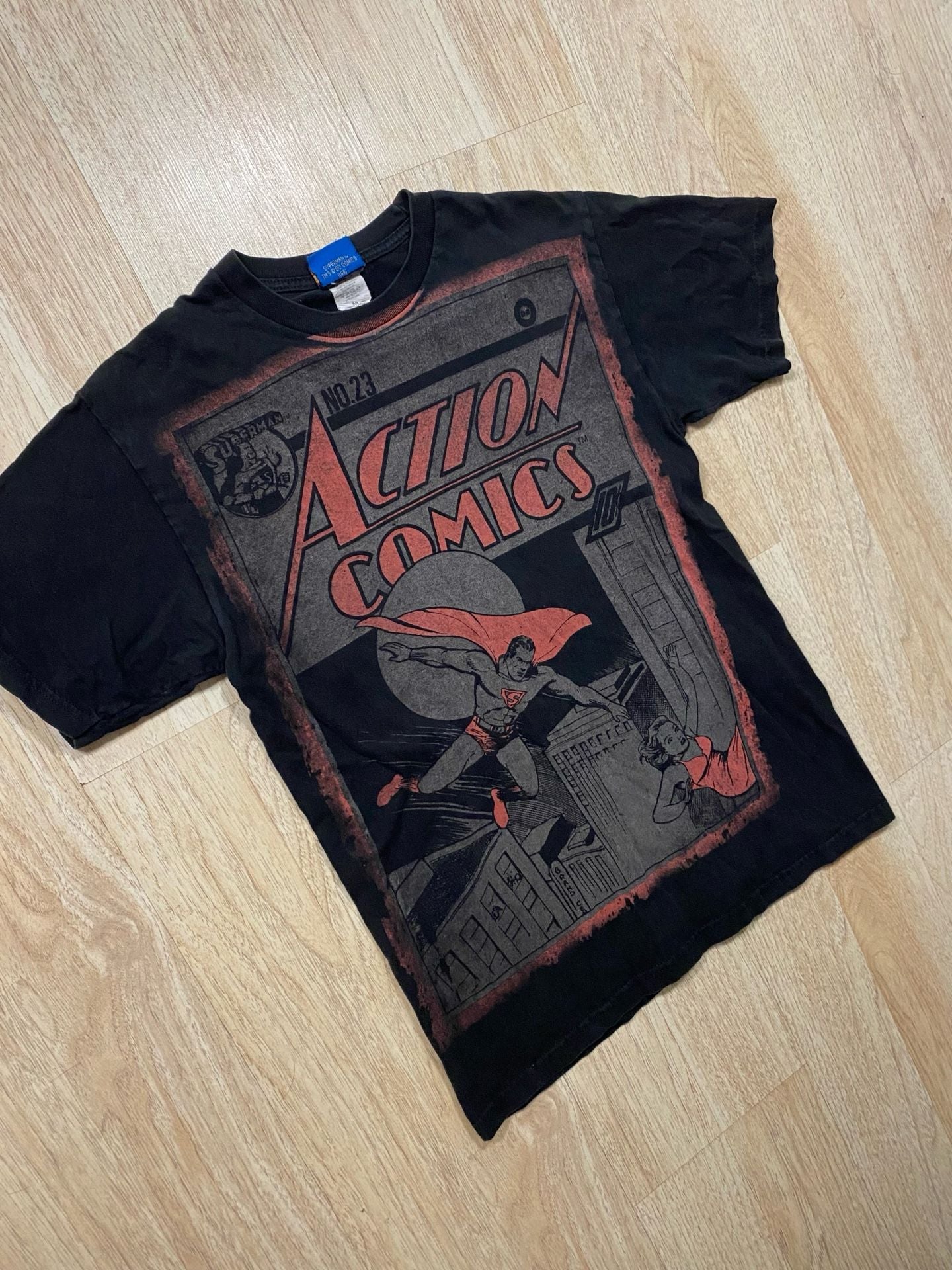 DC Comics Superman Action Comics No. 23 T-Shirt Size M Black 1