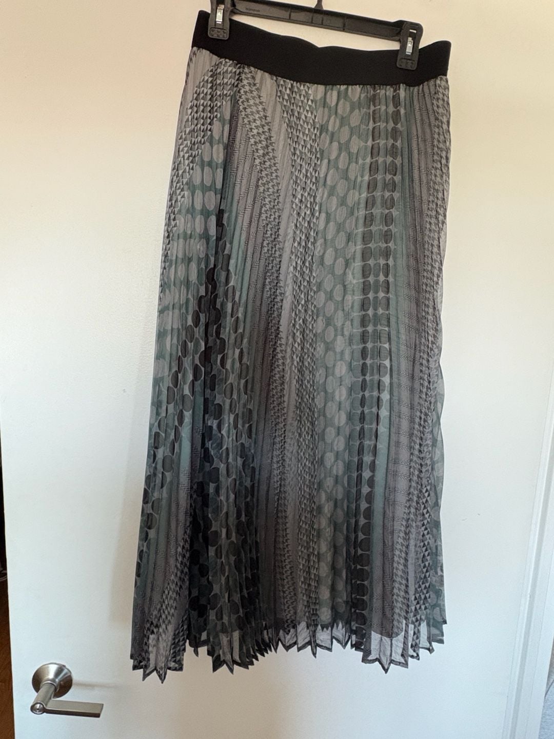 Pleated Midi Skirt Geometric Polka Dot Green Gray Black 3