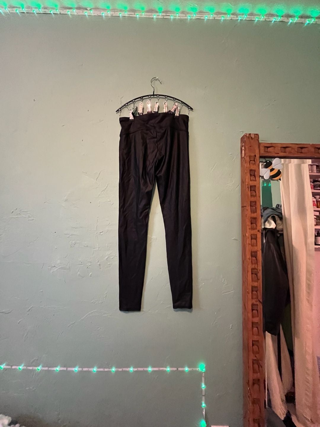Retro Gong Leggings Size M Black Shimmery Faux Leather 4