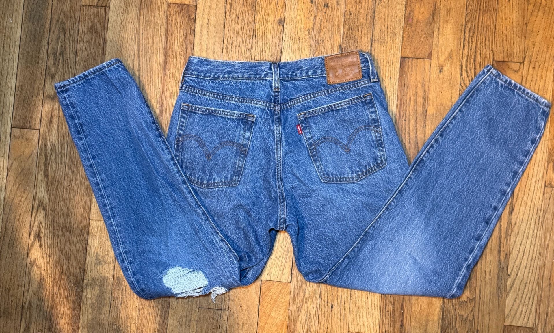 Levi’s Premium Wedgie Straight Jeans Women’s 28x27 High Rise Distressed Blue 3