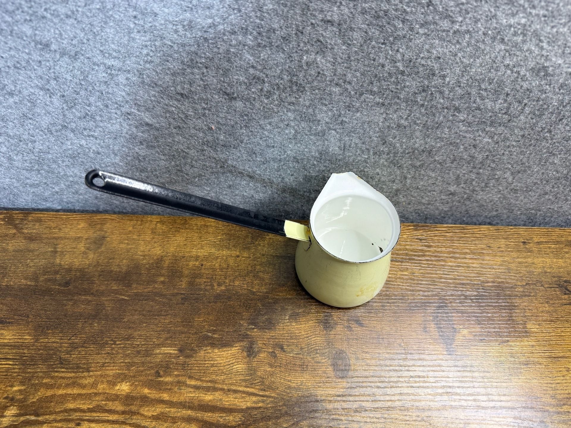 Vintage EMO Celje Enamel Coffee Pot Size 5 Yellow 4