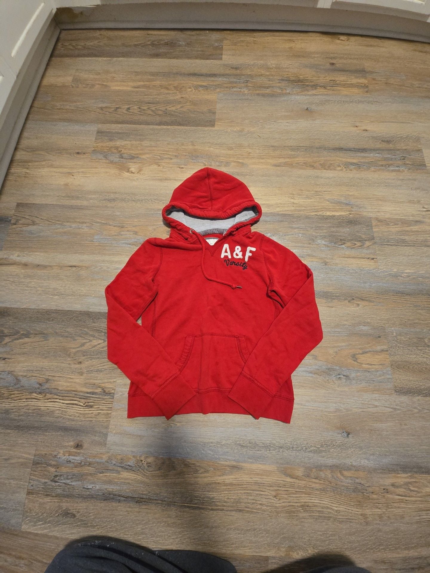 Abercrombie & Fitch Varsity Hoodie Red Graphic Pullover Sweatshirt 2