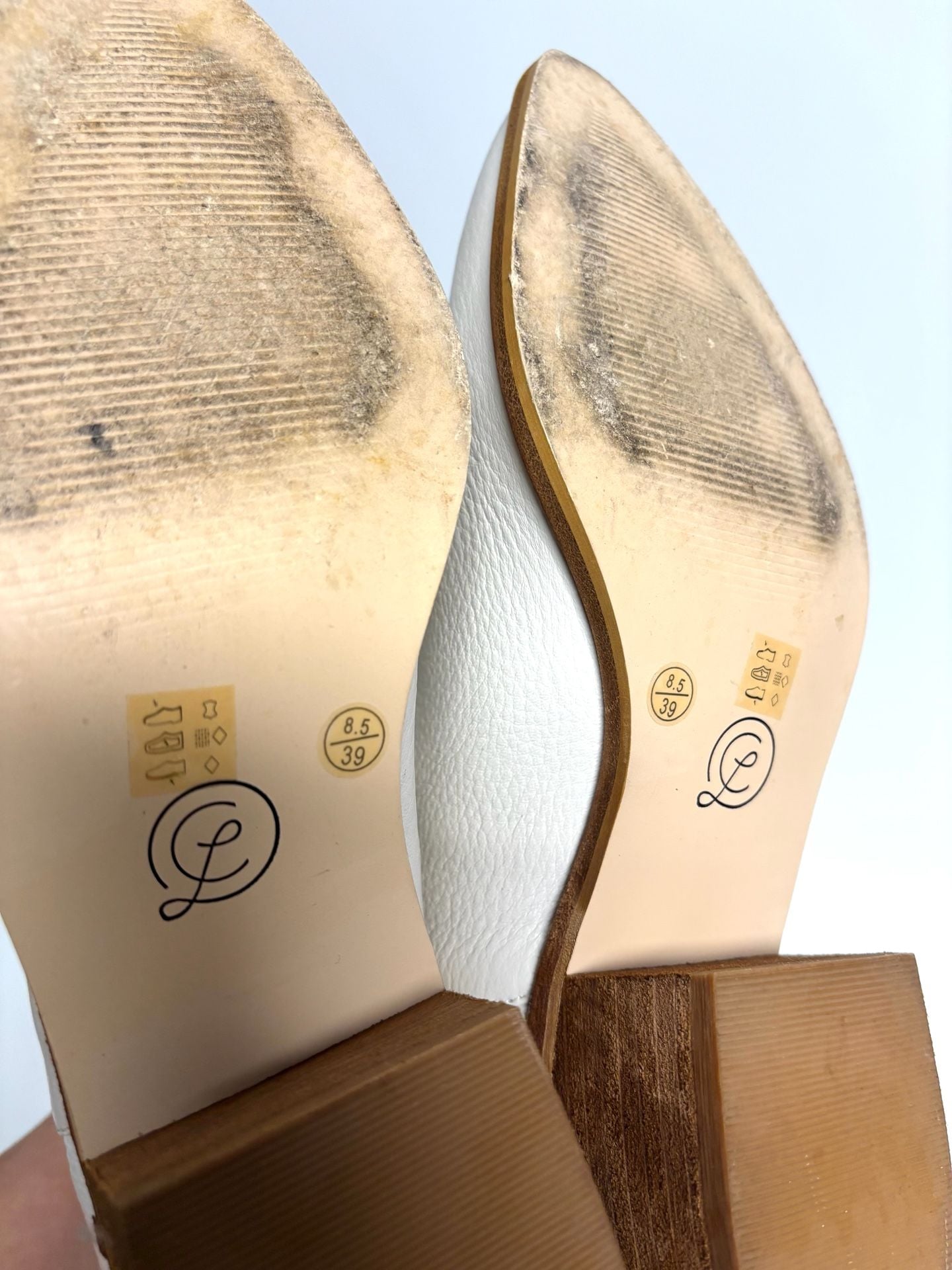 Chinese Laundry Filip Booties Size 8.5 Ivory Leather Pointed Toe 7