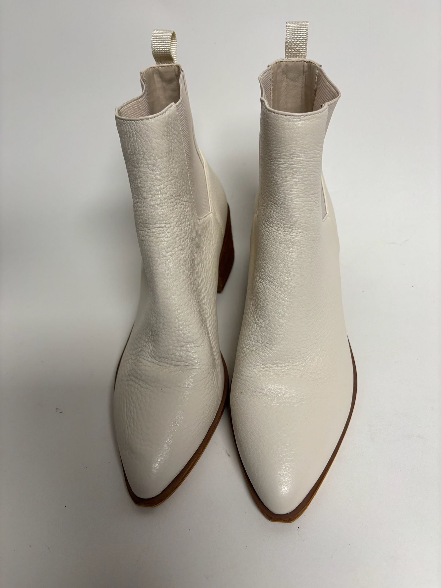 Chinese Laundry Filip Booties Size 8.5 Ivory Leather Pointed Toe 9