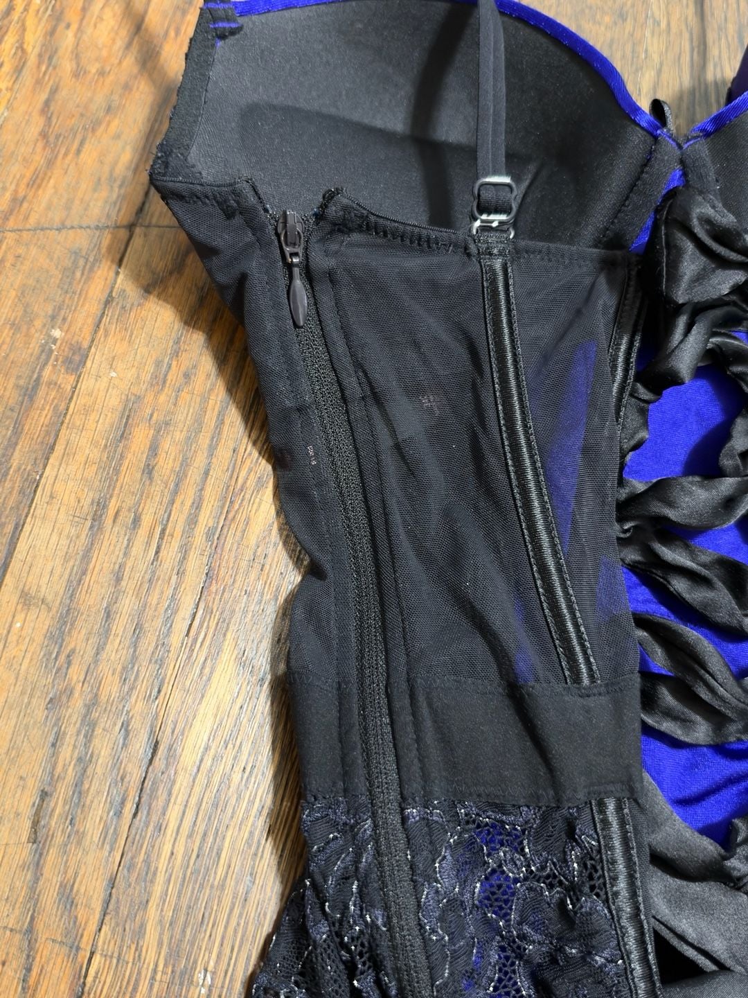 Victoria's Secret Lace Corset Size 34C Blue Black Satin Garter Lace 6