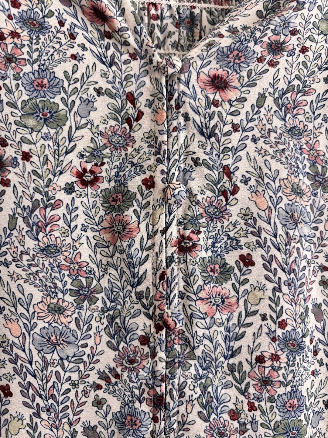 Rose + Olive Floral Blouse Size 1X White Blue Pink Smocked V-Neck Tunic 4