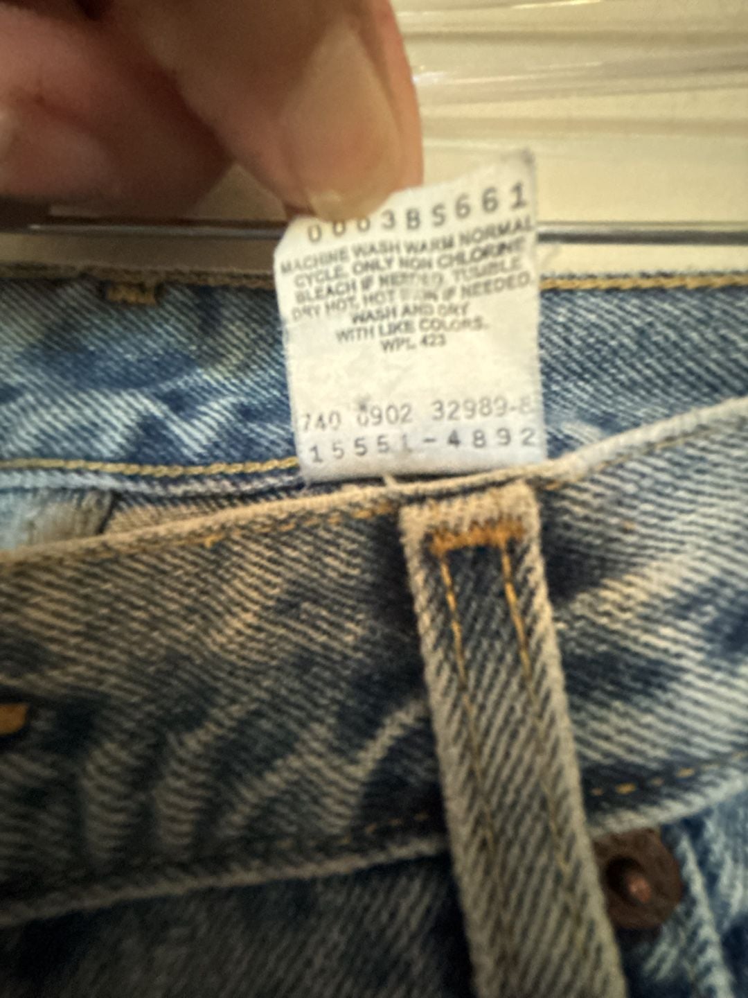 Vintage 2002 Levi's 550 Relaxed Fit Size 12 MIS L Light Wash length is 31 7