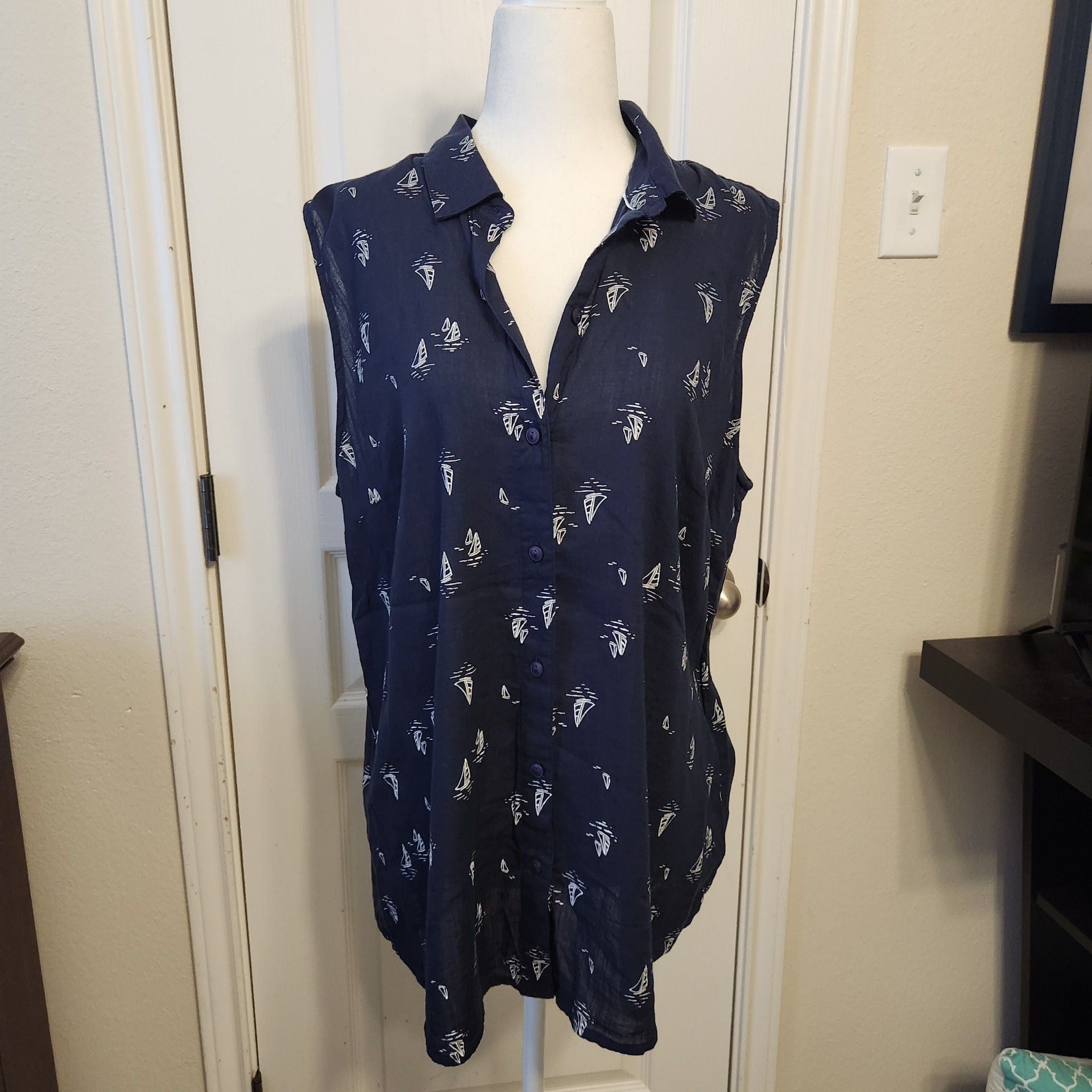 Sailboat Sleeveless Top XL Navy 2
